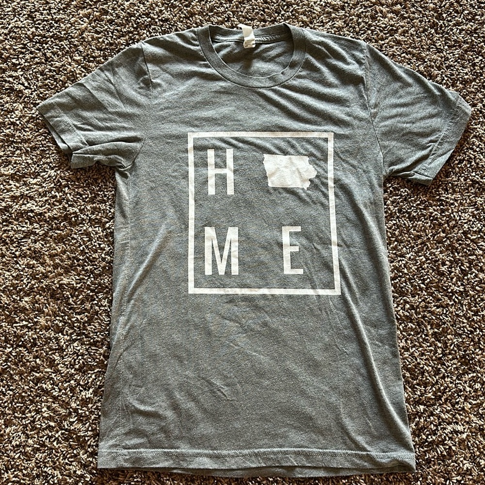 Women’s graphic tee
